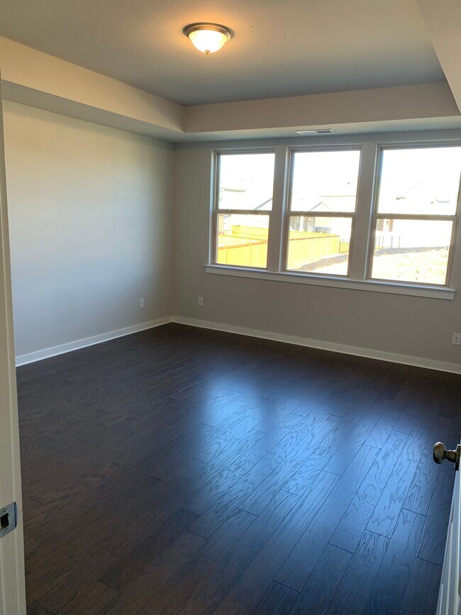 Building Photo - 183 Picasso Cir
