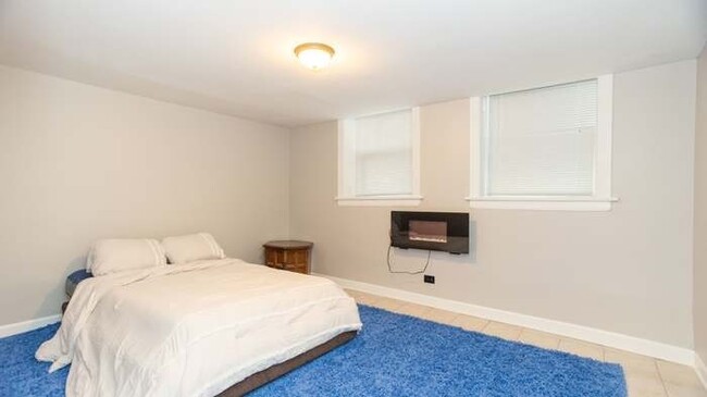Building Photo - 2743 N Hampden Ct