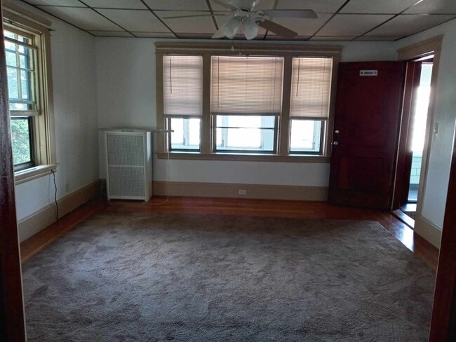 Building Photo - 467 Farmington Ave