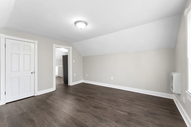 Building Photo - 2474 4th St