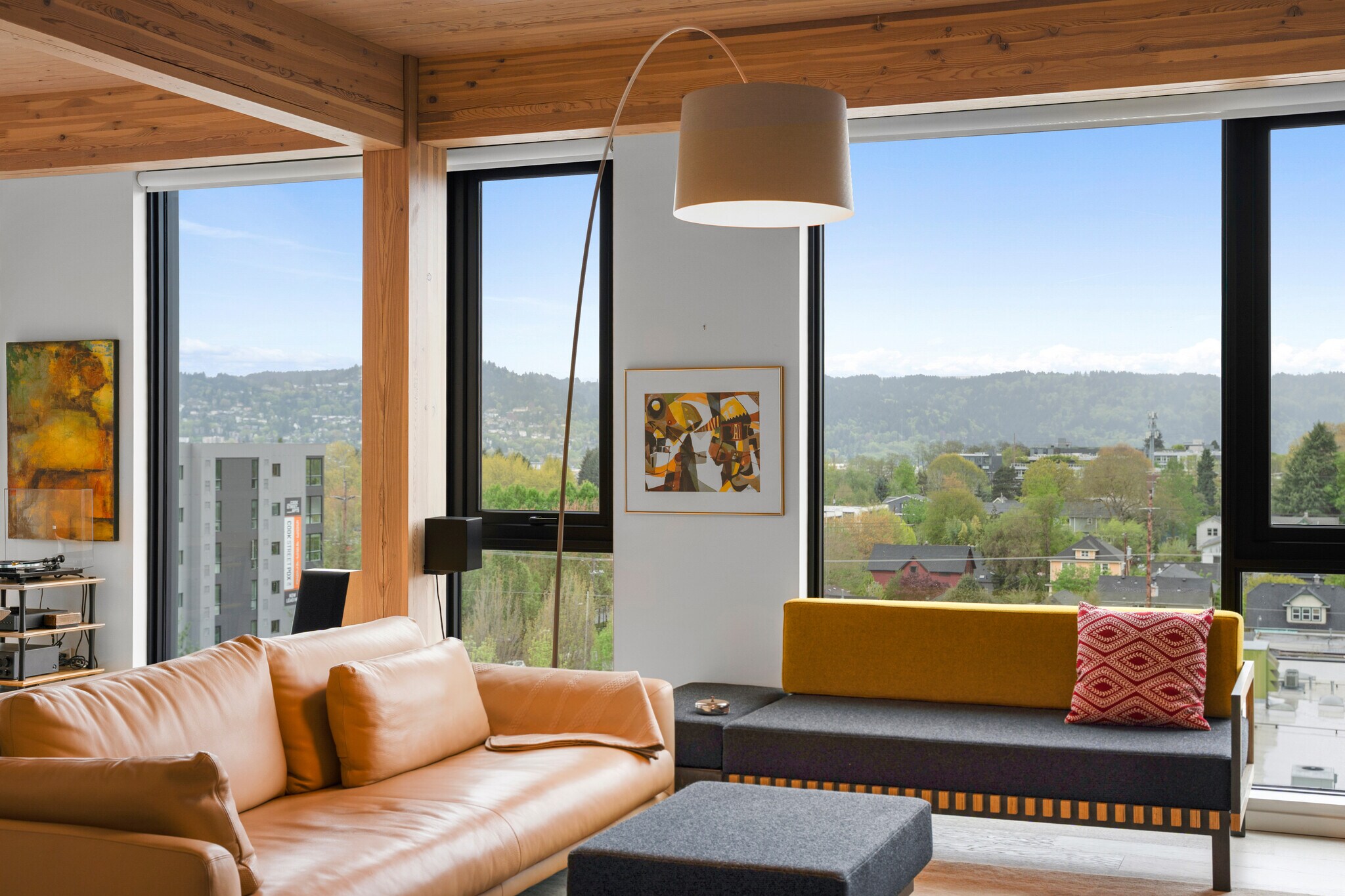 Building Photo - 12 NE Fremont St