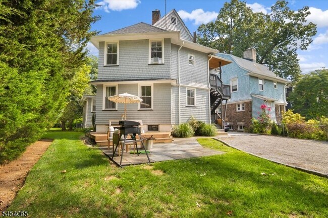 Building Photo - 46 Hazelwood Rd