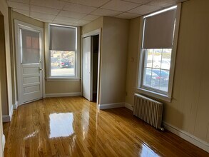 Building Photo - 295 Nahant Rd