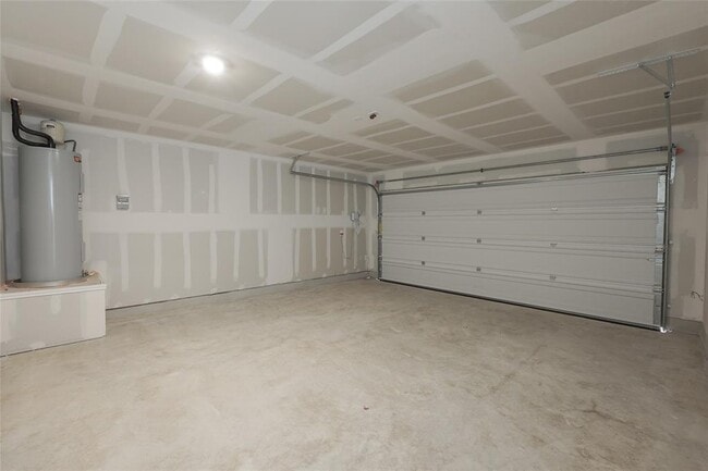 Building Photo - 308 Cowpoke Dr