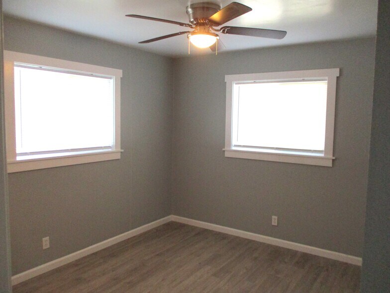 Building Photo - 326 V Street