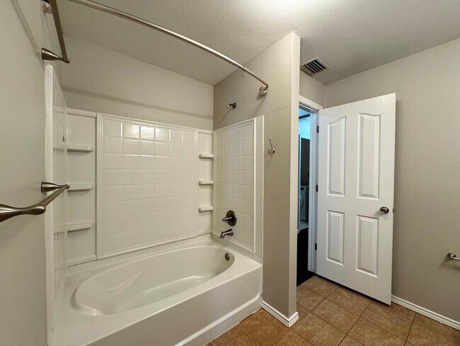 Building Photo - 3003 Burning Oak Dr