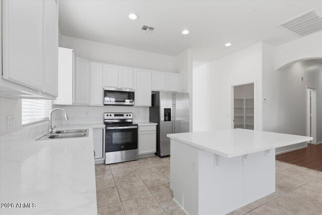 Building Photo - 3410 W Alicia Dr