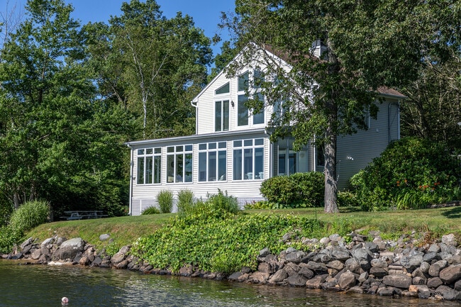 Building Photo - 300 Bantam Lake Rd