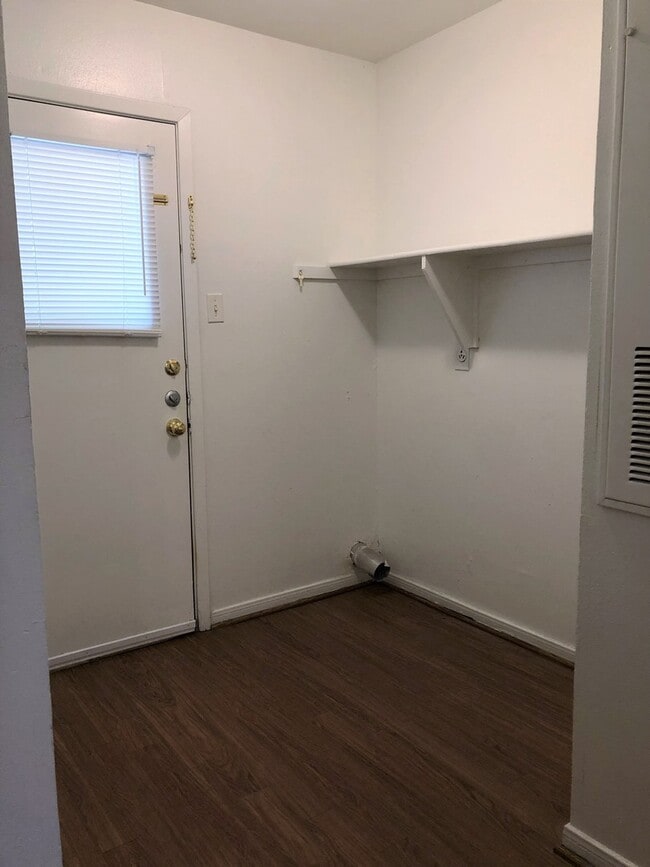 Building Photo - Pre-Lease Opportunity: 2 Bedroom, 2 Bathroom Duplex