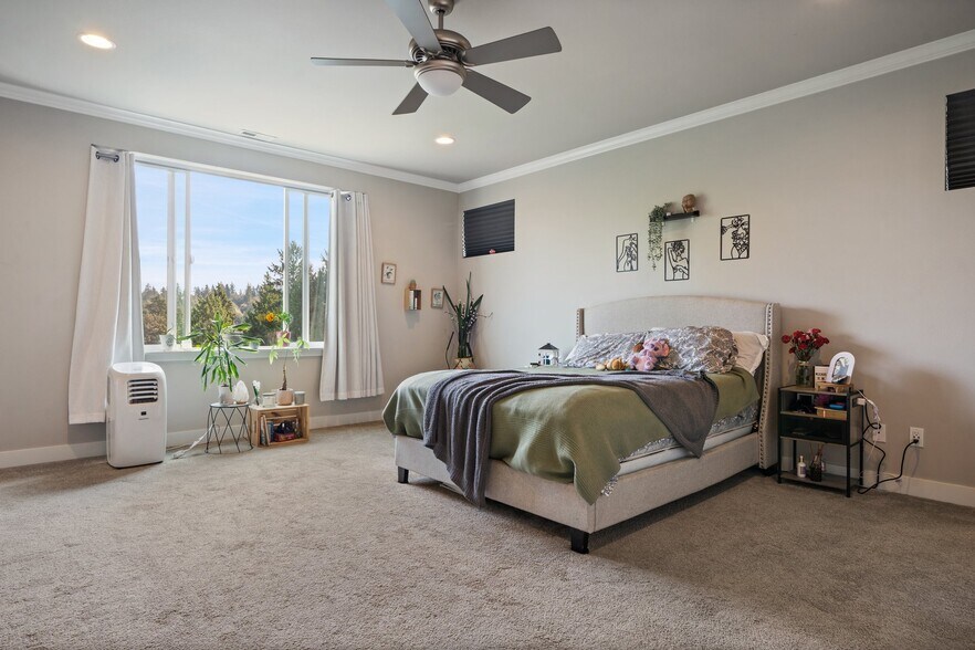 Master Suite (View from Entry Way) - 1182 NE Sockeye Ct
