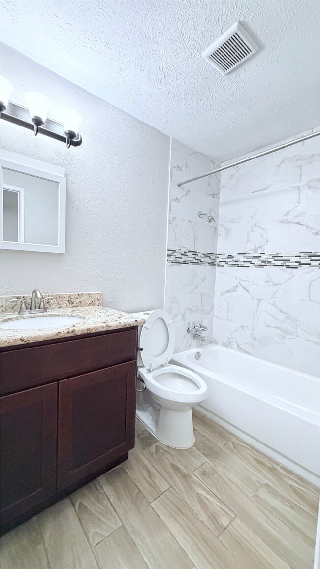 Building Photo - 15507 Mira Monte Dr