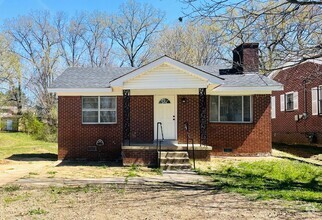 Building Photo - 66 Labelle St