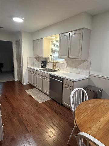 Building Photo - 7135 Cosgrove Dr