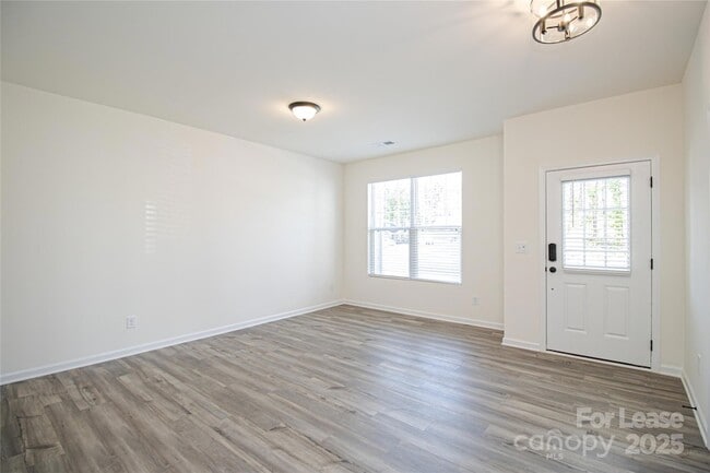Building Photo - 3030 Falling Stone Cir