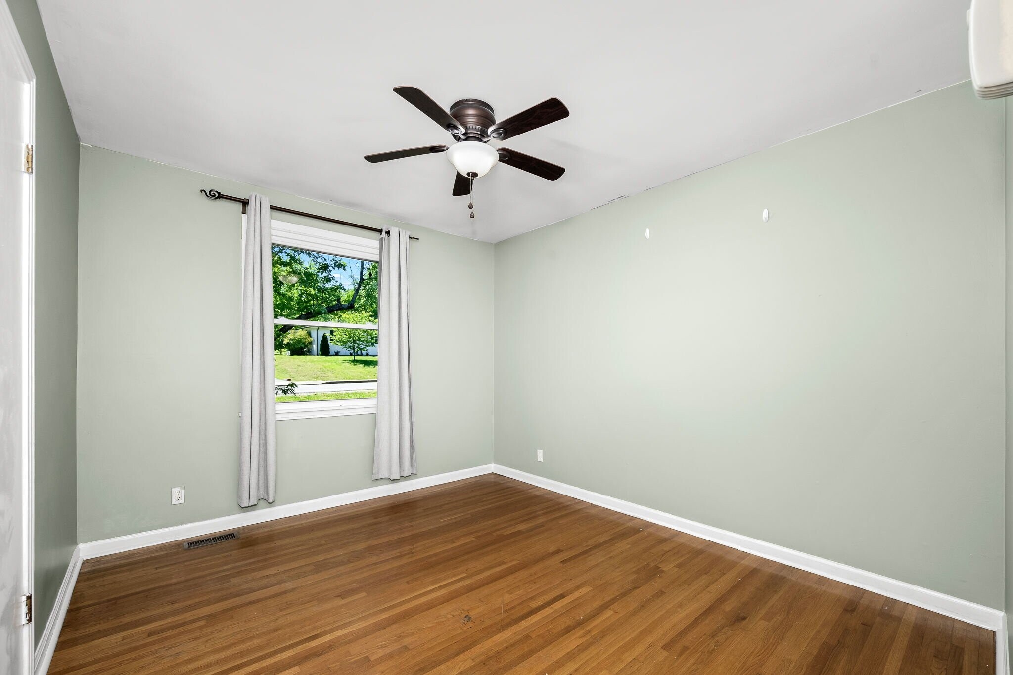 Building Photo - 4812 E Longdale Dr