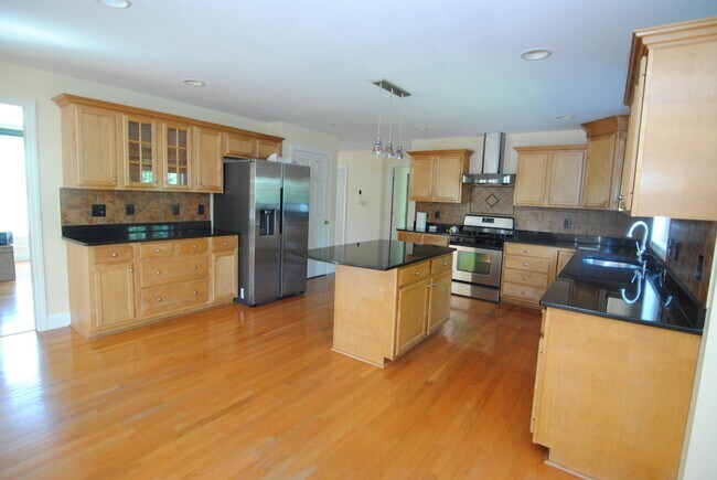 Building Photo - 40 Hibiscus Way