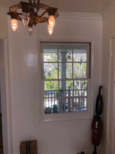 Building Photo - 4024-4028 Los Feliz Blvd