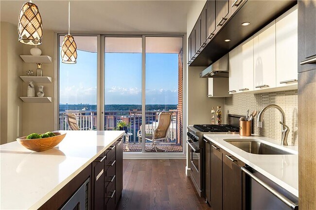 Building Photo - 1820 Peachtree St NW