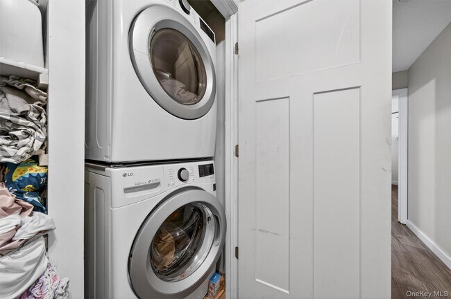 Building Photo - 74 Homestead Village Dr