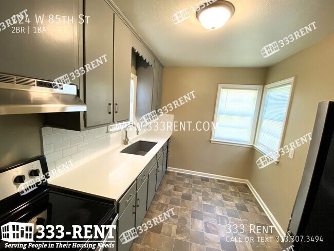 Building Photo - 124 W 85th St