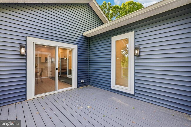 Building Photo - 4315 Pinetree Rd