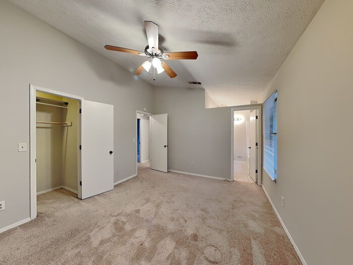 Building Photo - 2172 Sara Ashley Way