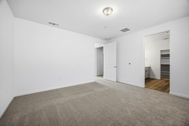 Building Photo - Brand New 3 Bedroom 2.5 Bathroom with Solar in NW Visalia!!