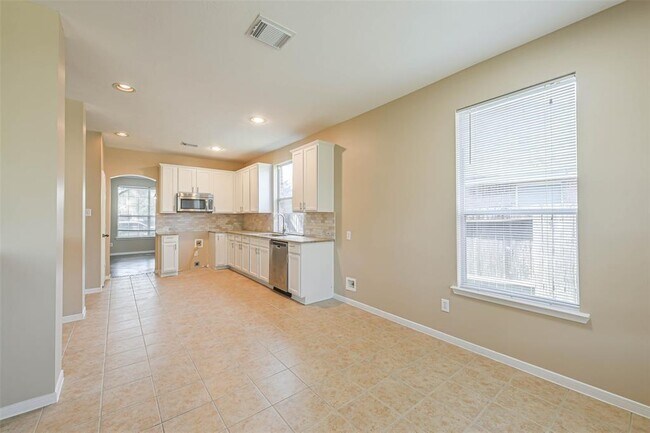 Building Photo - 14122 Austin Hollow Ct