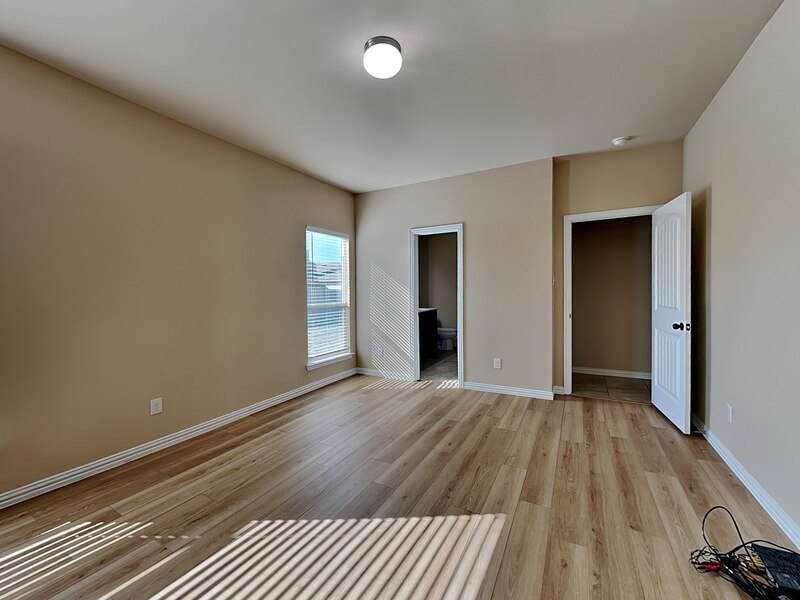 Building Photo - 611 Jennie Marie Cir