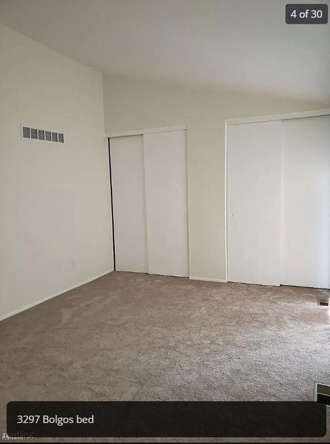 Building Photo - $2,175 Chapel Hill Condo For Rent