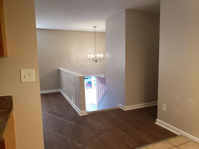 Building Photo - Coming Soon - 4 Bed, 2 Bth Split Level Home