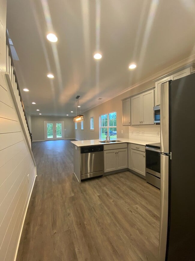 Building Photo - Home for Rent in Calera, AL!!! Available t...