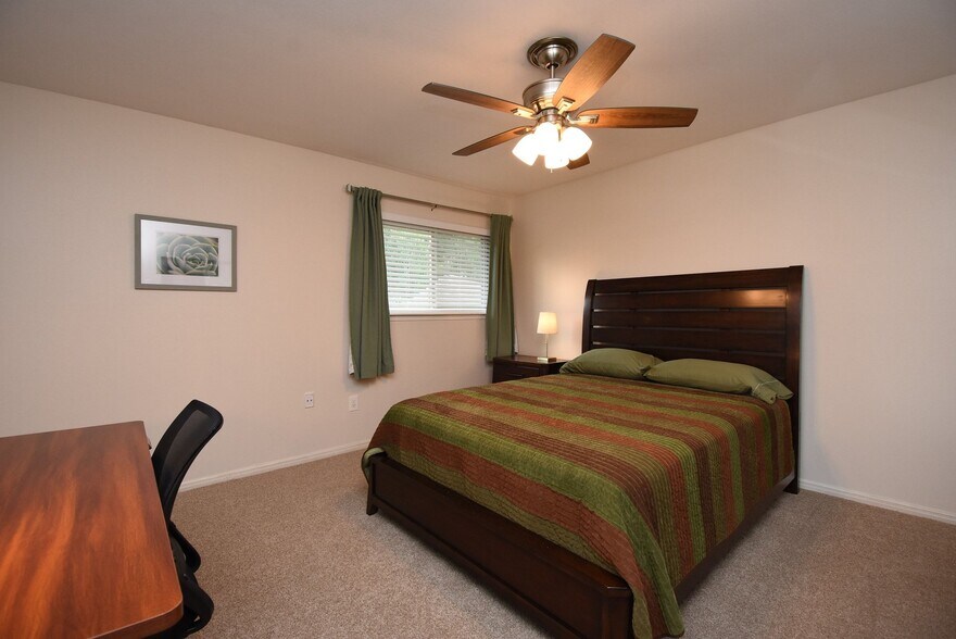 Building Photo - 7907 Aleta Dr