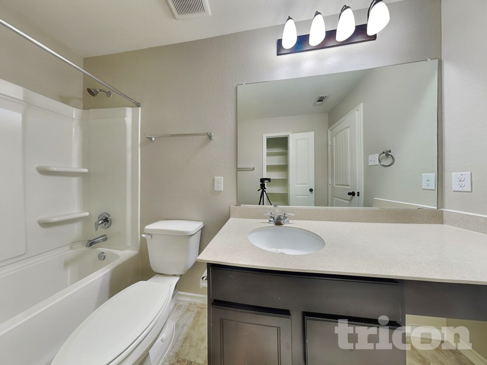 Building Photo - 13725 Vigilance St