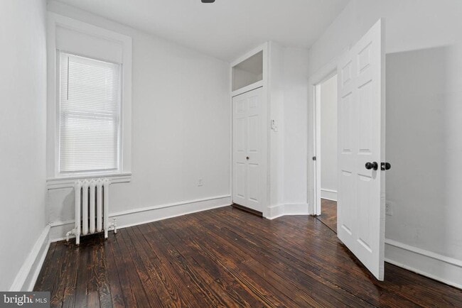 Building Photo - 127 W Albanus St