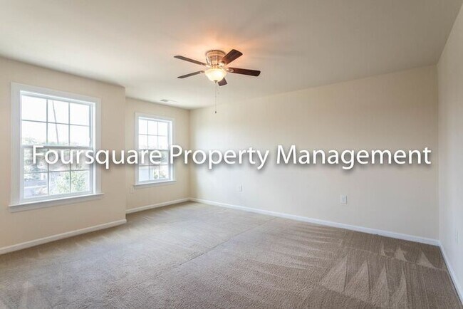 Building Photo - Single Family Home |1st Floor- Guest Suite...