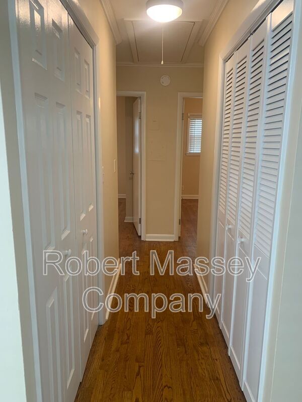 Building Photo - 2611 Gardiner Ln