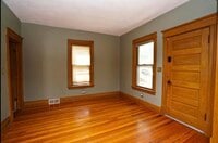 Building Photo - 1005 C St
