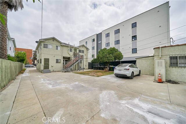 Building Photo - 1329 W 37th Dr