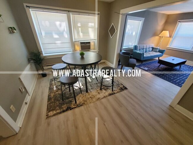 Building Photo - 1 Bedroom Apartment in Westport-Available ...