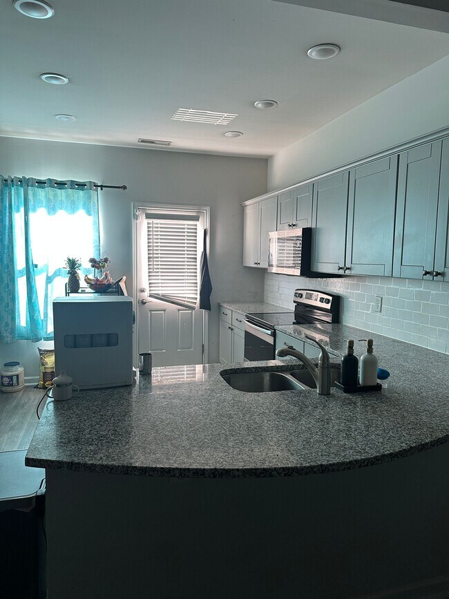 Building Photo - 3012 Posada Ct.