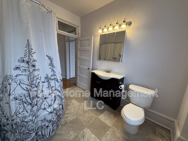 Building Photo - 125 E State St