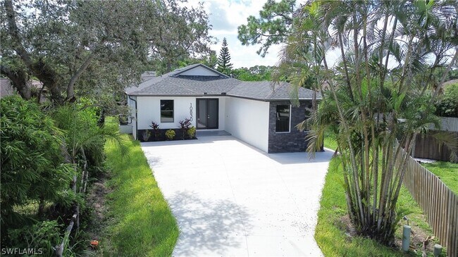 Building Photo - 10830 St Lucia Ct