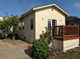 Building Photo - 607 N Formosa Ave