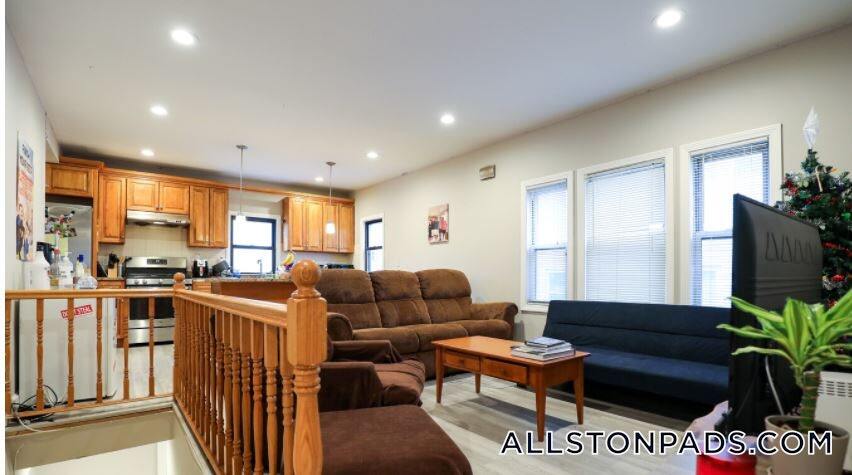 Building Photo - 117 Glenville Ave