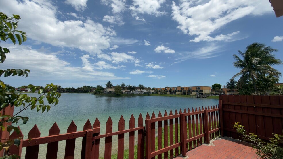 Building Photo - 341 NW 109th Ave