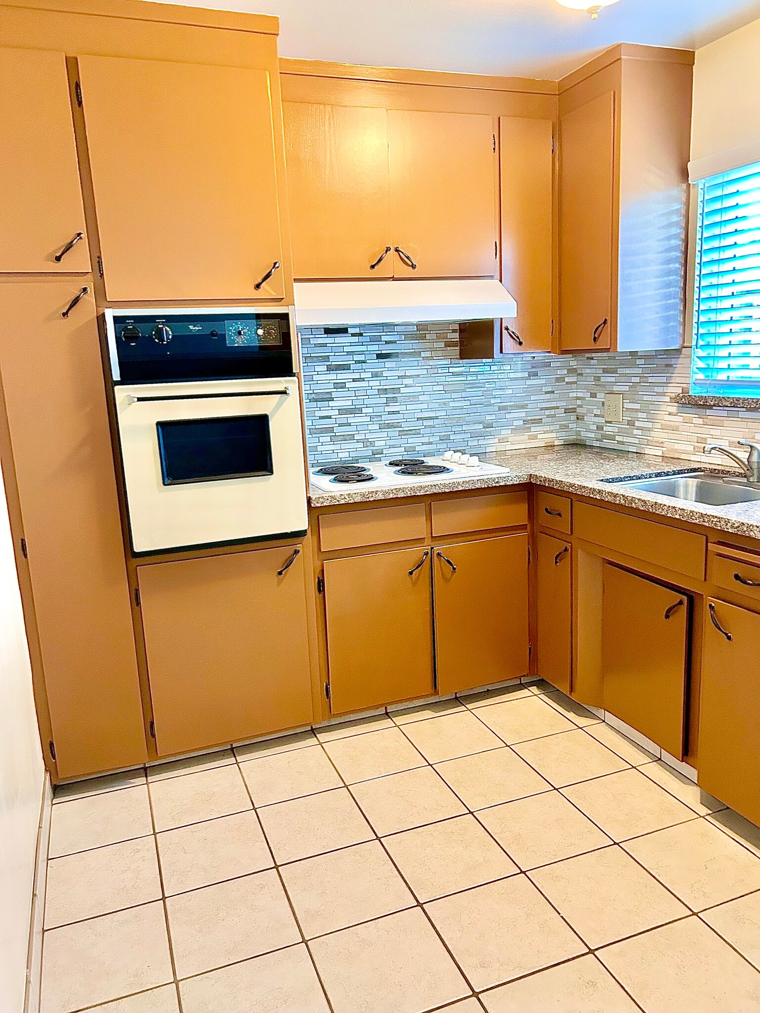 Building Photo - 676 Garland Ave