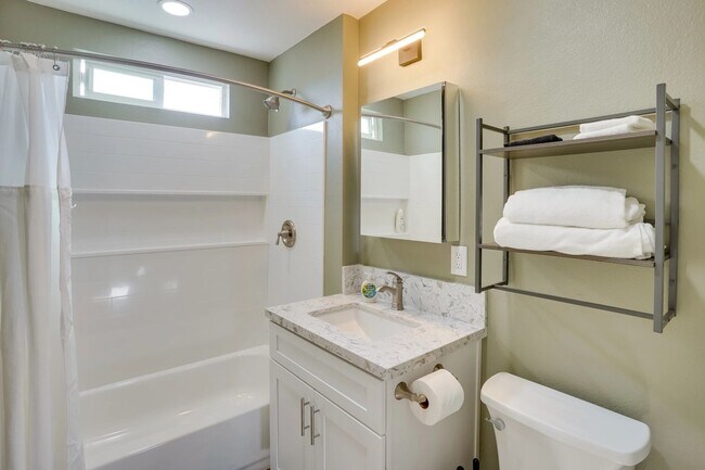 Building Photo - 3901 W Compton Ave