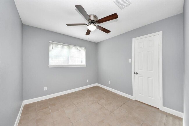 Building Photo - 12503 Foxburo Dr