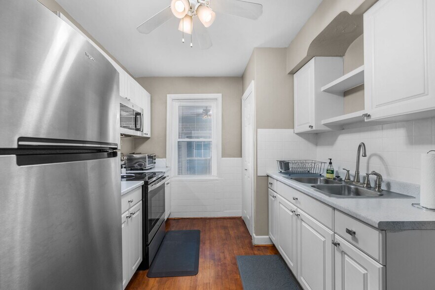 Building Photo - 6251 Odell St